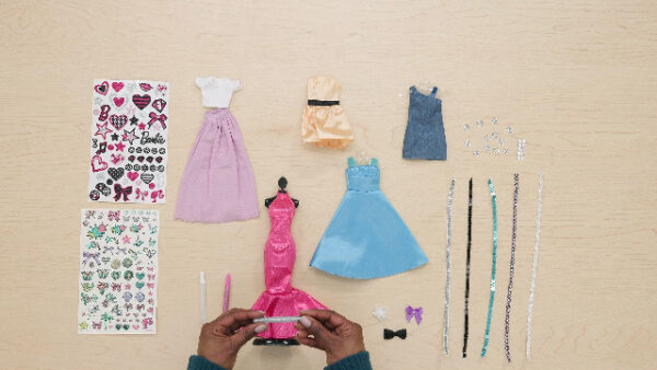 Barbie Be a Fashion Designer - Image 2